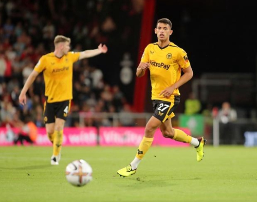 避免被两侧 避免被两侧